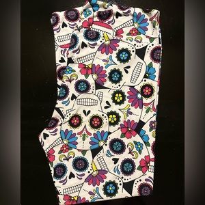 NWOT LuLaRoe Sugar Skull TC2 Leggings - Rare Unicorn